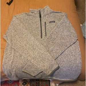 Patagonia pull over. Grey, great condition